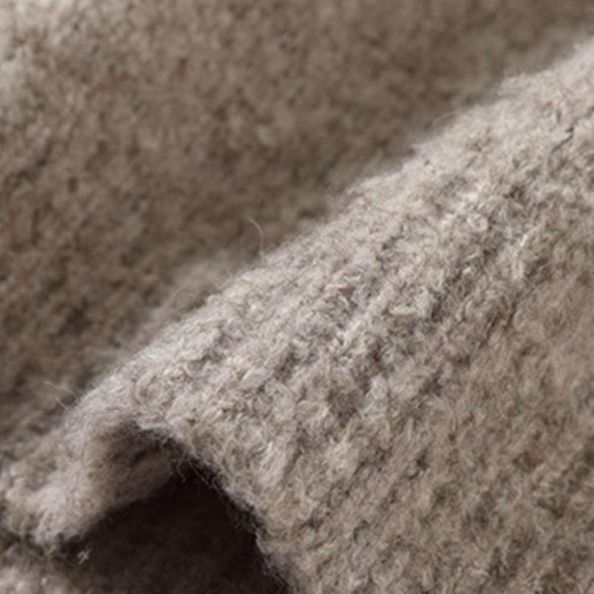VINTAGE SWEATER - Caprice Lifestyle
